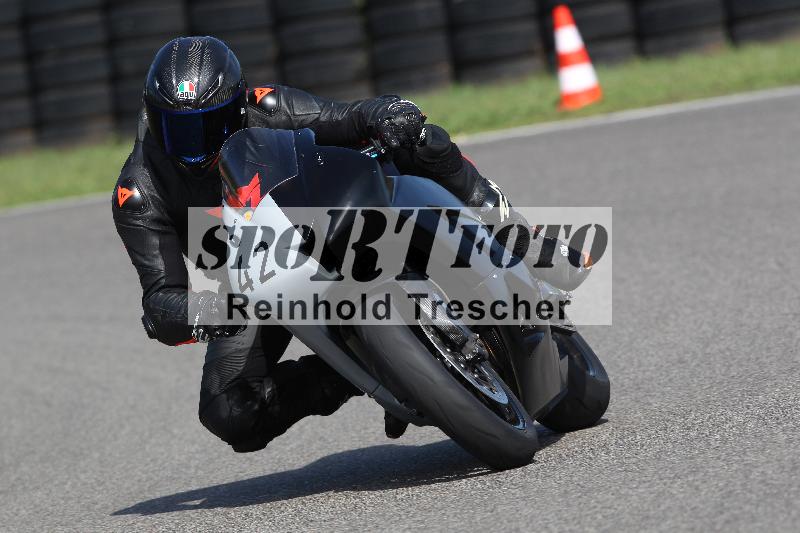 Archiv-2022/57 29.08.2022 Plüss Moto Sport ADR/Einsteiger/42